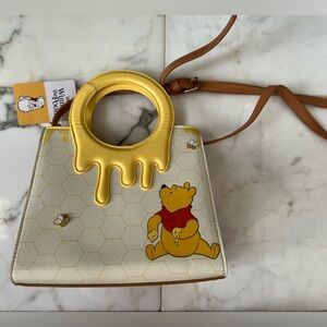 Disney Bioworld Winnie the Pooh 3D Honey Handle Crossbody Bag/Satchel Purse